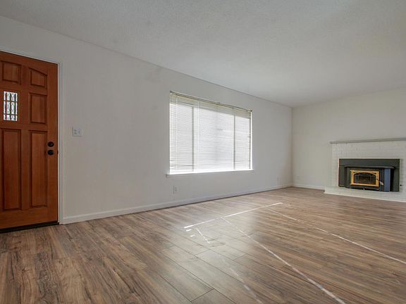 4th image of 23 Littleway Ln