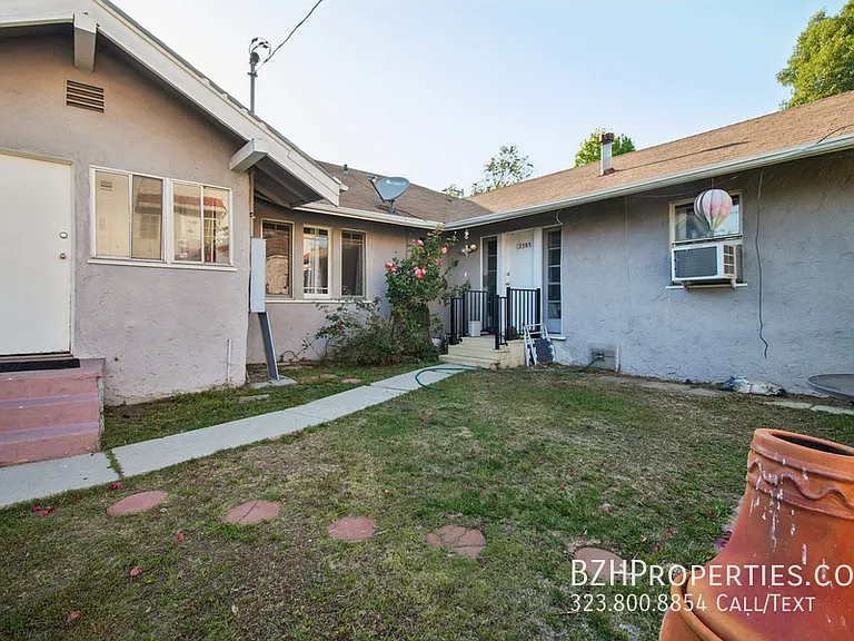 1238 N Gardner St #A — Photo 17