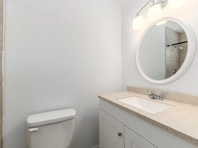 2121 NE Park St #1A — Photo 9