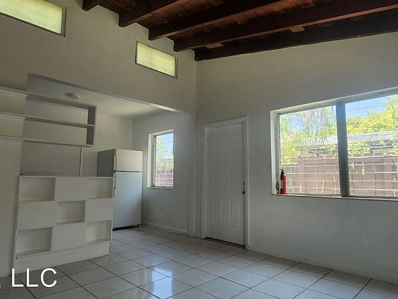 2nd image of 12110 NE 8th Ave #9493811