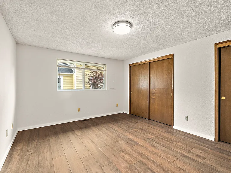 2516 Rockefeller Ave #1 — Photo 30