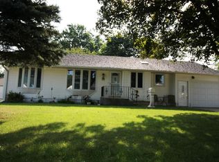 114 N 15th St, Estherville, IA 51334