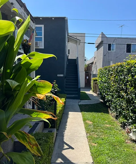 452 E Angeleno Ave #452 — Photo 3