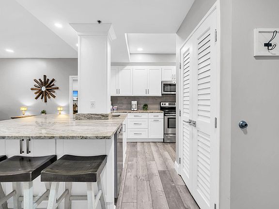 5th image of 515 Topsl Beach Blvd APT 109