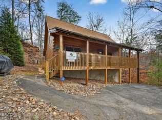 640 Forest Dr, Pigeon Forge, TN 37863