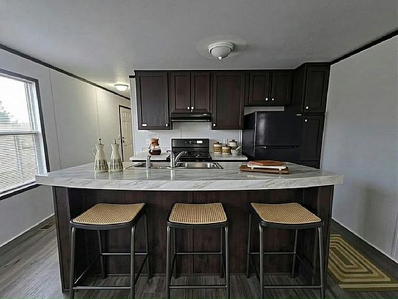 3rd image of 547 Waxwing Ln #547