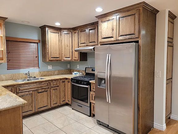 3rd image of 1737 W 37th St #A
