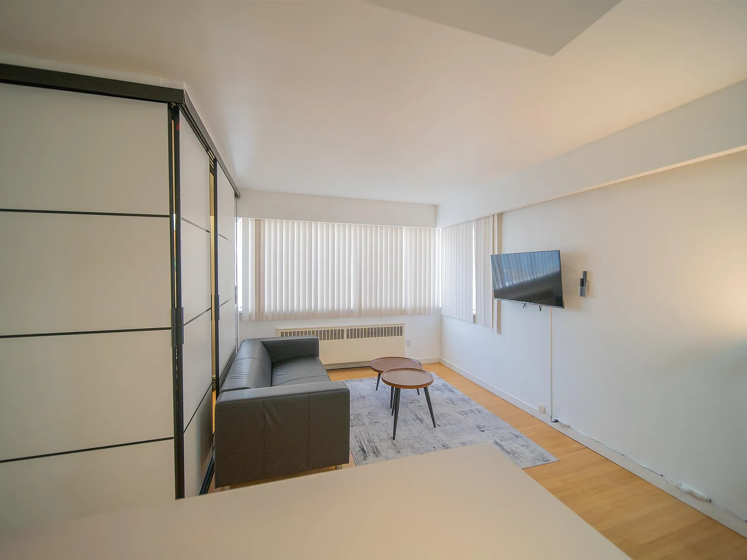 2 bed, 540 sqft, $2,750 — Photo 2