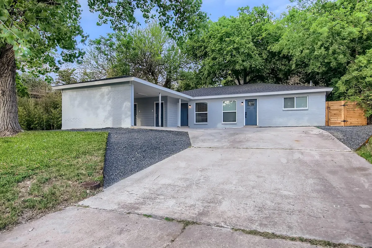Building Photo - 3005 Matador Dr #A