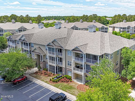 4th image of 221 Woodlands Way Unit 19