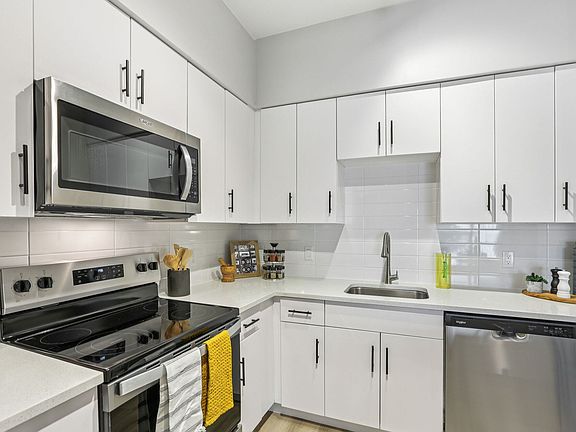 4th image of 265 Avenue E SW #415