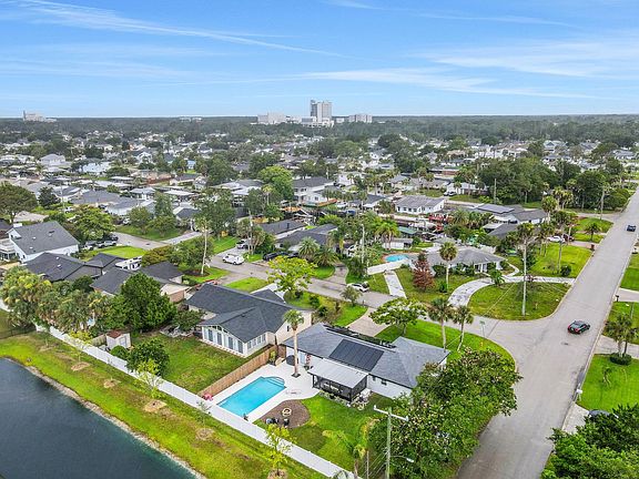 5th image of 4105 Seabreeze Dr