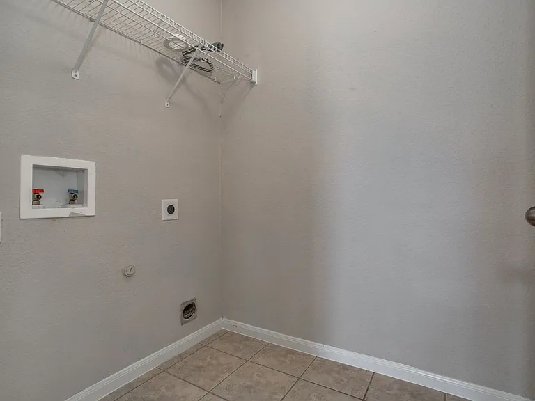 311 Gainer Dr — Photo 26