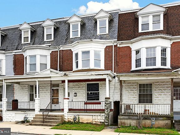 2nd image of 724 E Chestnut St