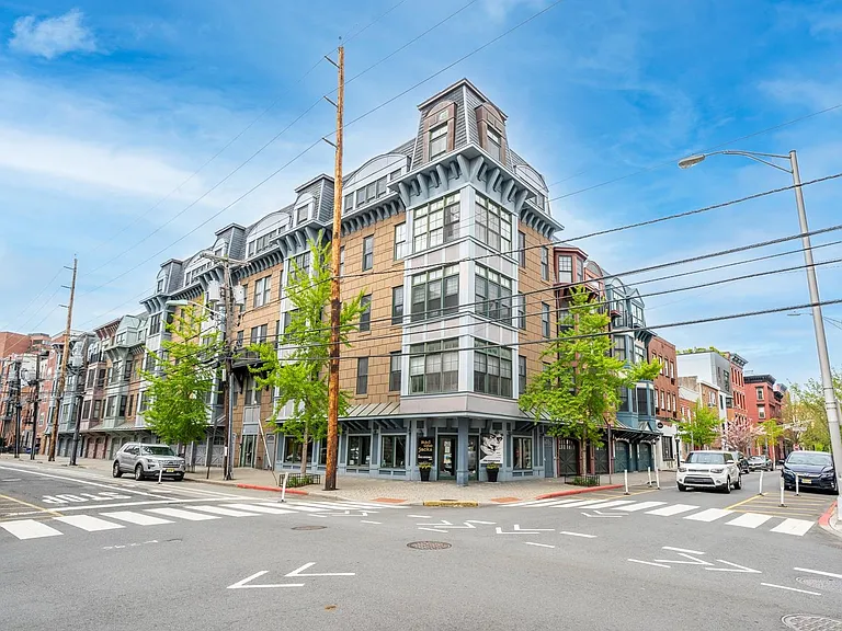 92 Madison St #2B — Photo 11