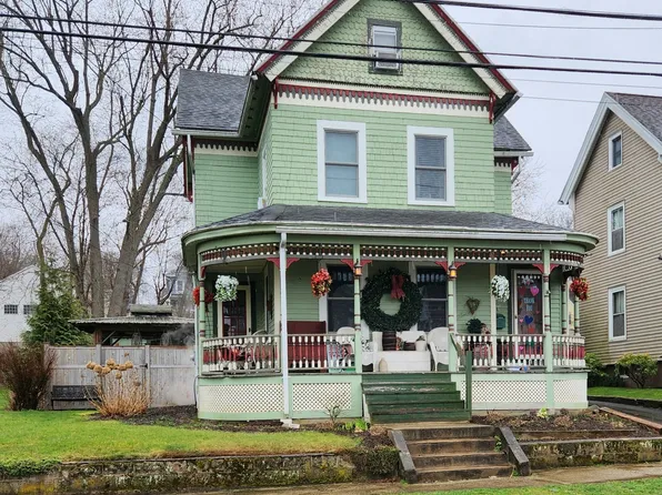 90 South Orchard Street, Wallingford, CT 06492