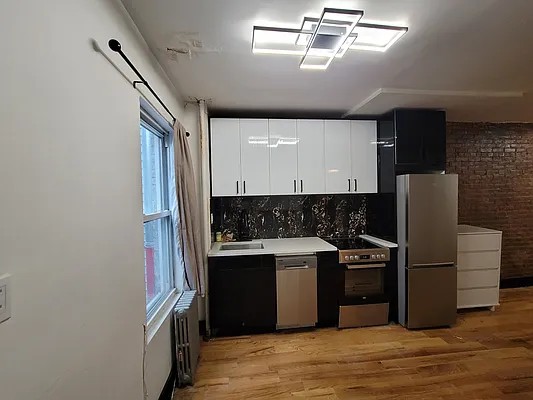 Rented by PL Realty | media 3