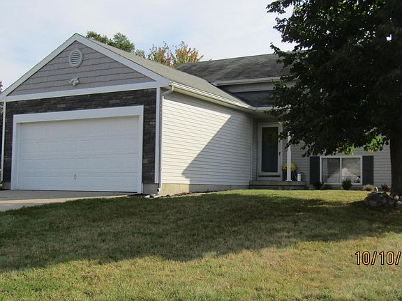 2nd image of 117 Country Lake Dr