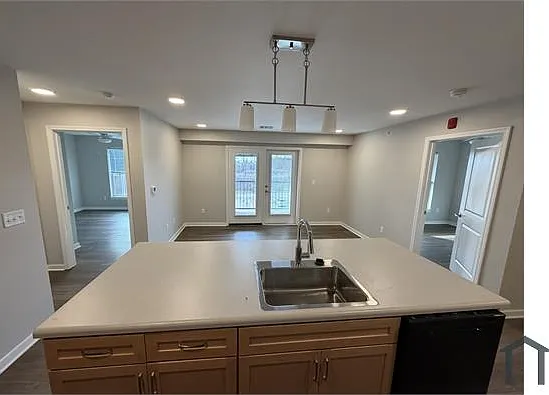 737 W 71st St — Photo 5