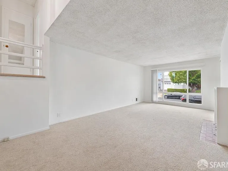 85 Dorchester Dr — Photo 3