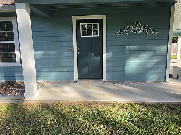 3rd image of 30419 Davis St