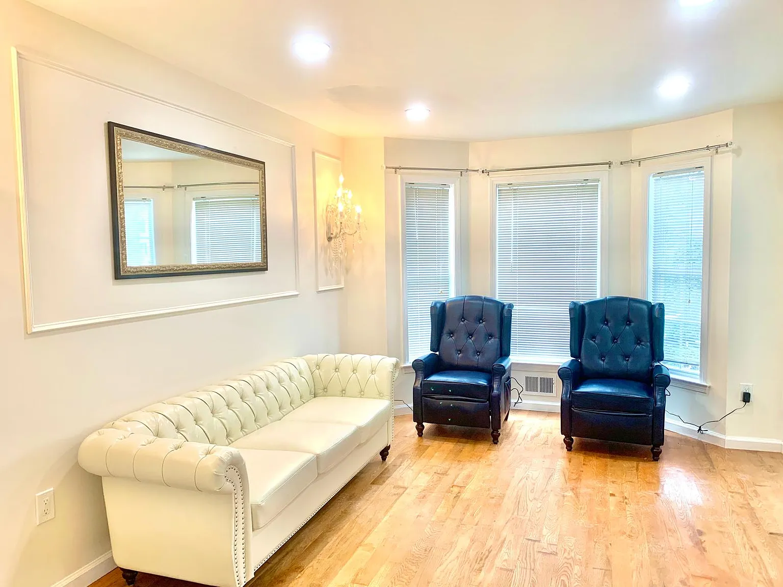 5 bed, $4,900 — Photo 2