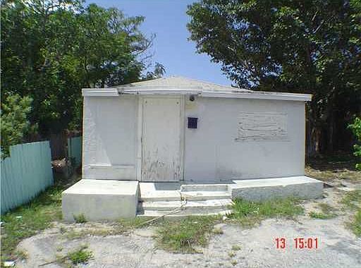 2nd image of 821 19th St