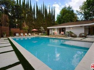 5076 Encino Ave, Encino, CA 91316