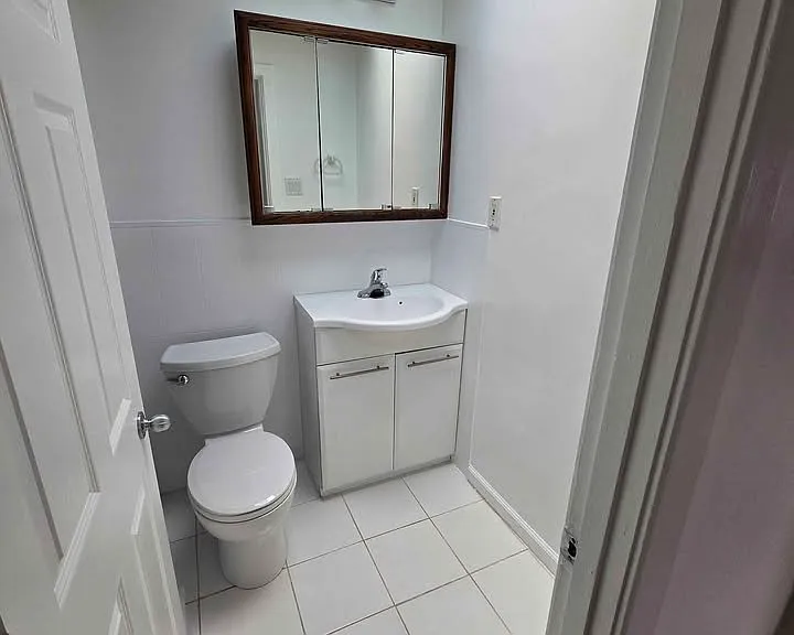 610 Concession St #1 — Photo 8