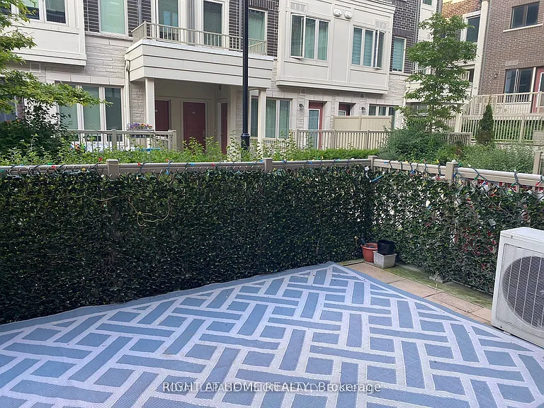 85 Eastwood Park Gdns #24 — Photo 14