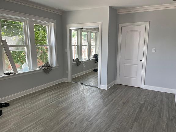 5th image of 1943 Scoville Ave #1R