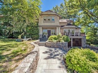 72 Briarcliff Rd, Larchmont, NY 10538