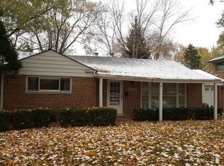 1895 Penfold Pl, Northbrook, IL 60062