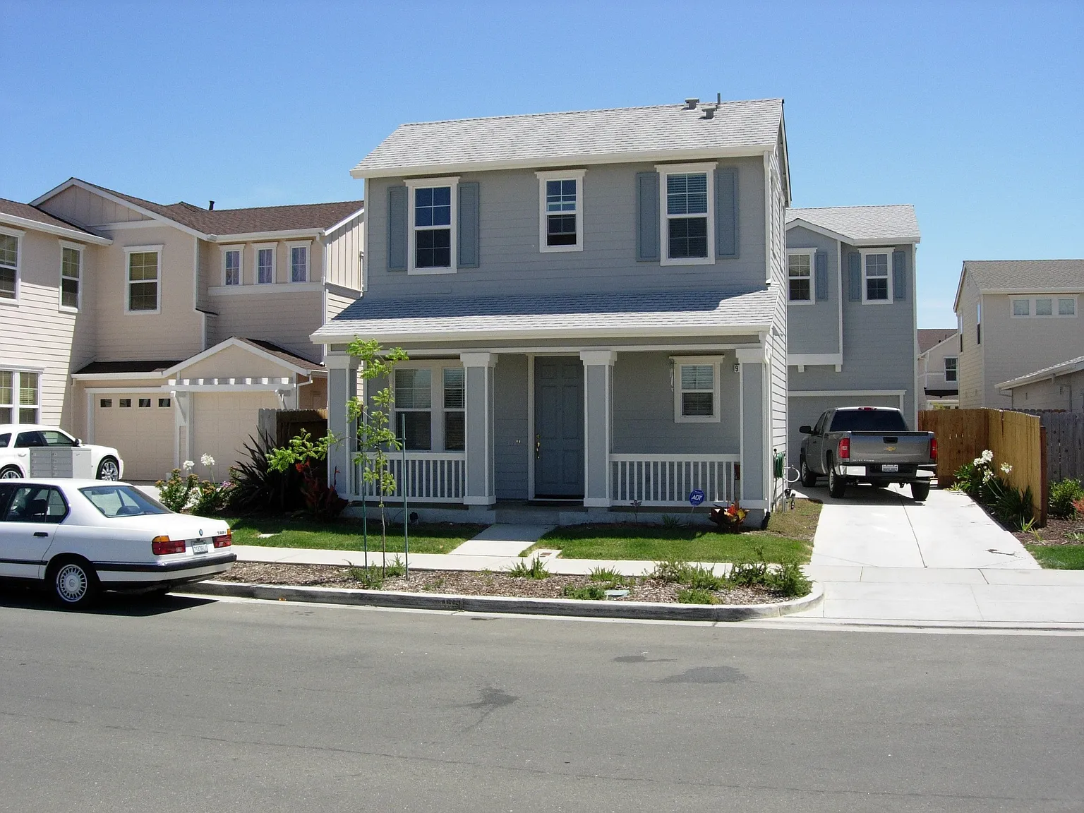 919 Lotz Way photo 1