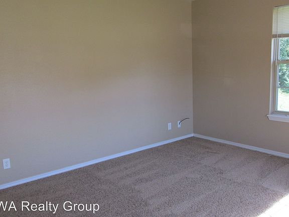 3rd image of 303-2 NW Abbey Pl