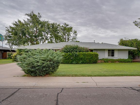 3rd image of 328 E La Diosa Dr