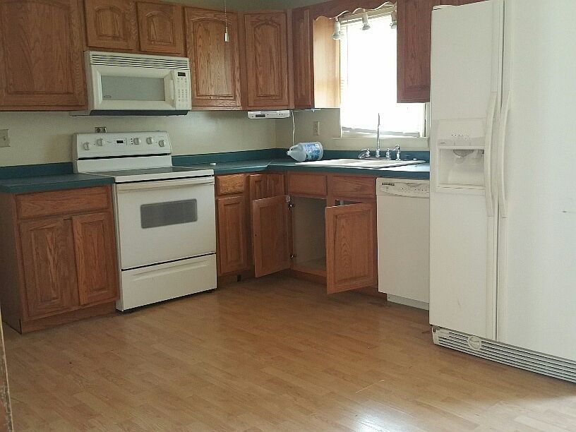 417 E Cross St, Dongola, IL 62926 Zillow