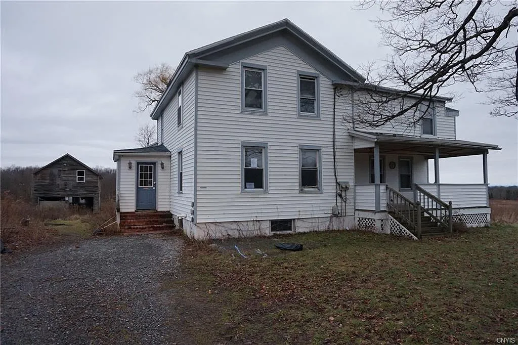 1368 Mount Hope Ave photo 1