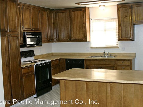 2nd image of 629 Toddwick Ave
