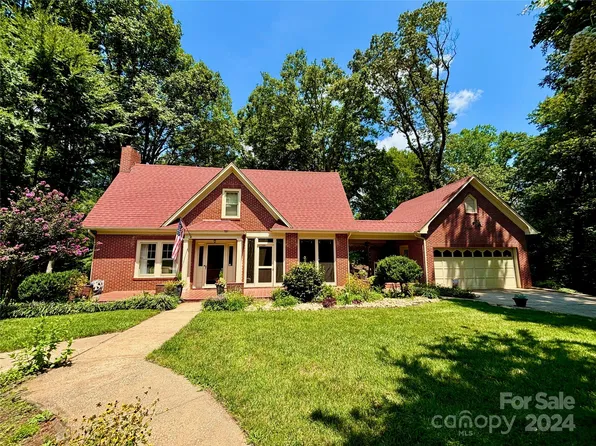 352 Chimney Rock Rd, Nebo, NC 28139