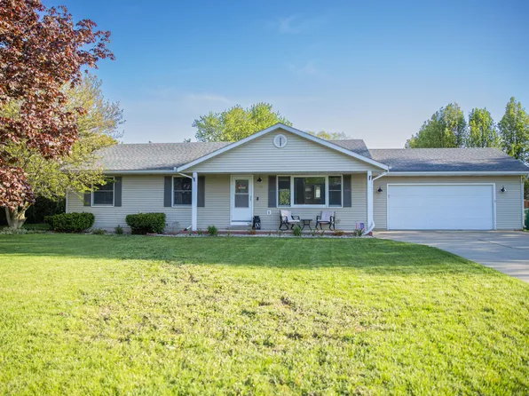 17064 Hawk Ct, Three Rivers, MI 49093