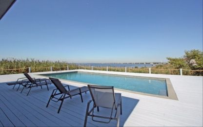  Expansive poolside deck