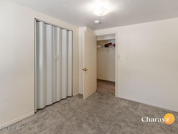 5th image of 2327 Gillam Way