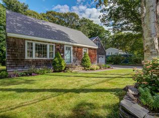 402 Mitchell Rd, Cape Elizabeth, ME 04107