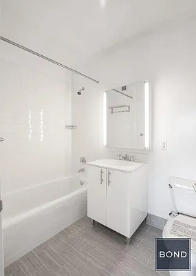 Rented by Bond New York | media 5