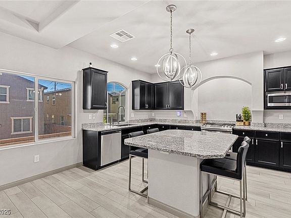 3rd image of 5251 Lake Sonoma Ave