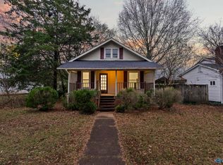 909 9th St SE, Decatur, AL 35601