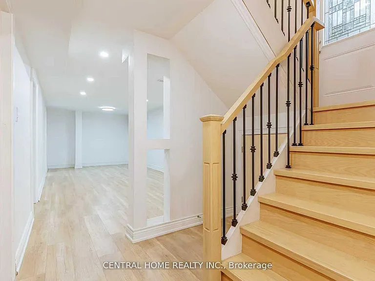 47 Sherwood Forest Dr #BASEMENT — Photo 3