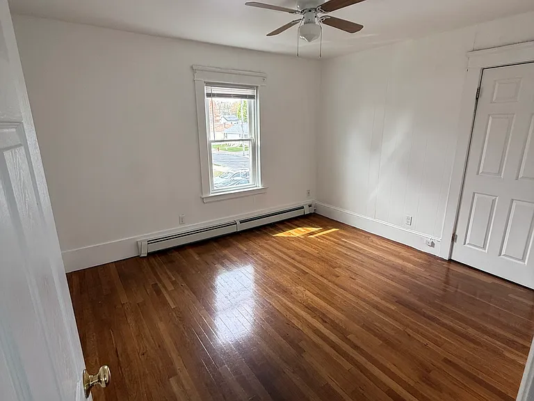12 Foch Ave — Photo 31