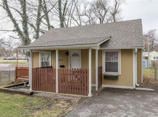 8032 Robinson St, Overland Park, KS 66204